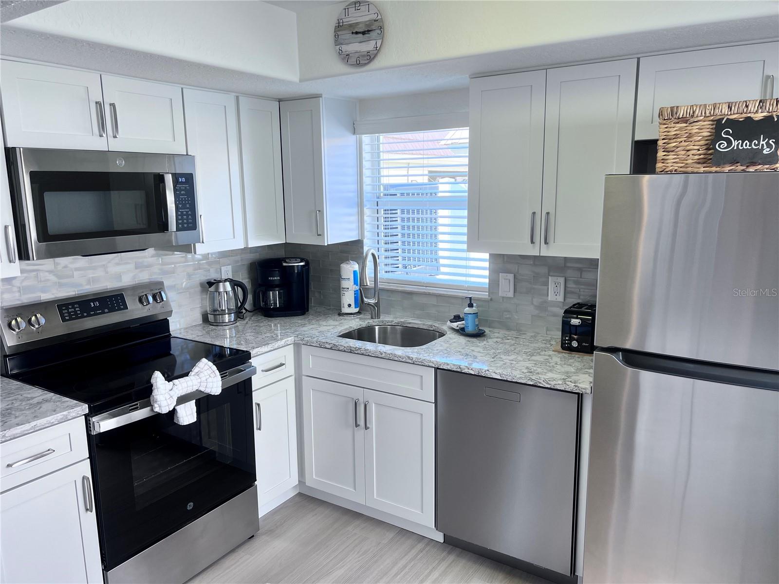 6154 Midnight Pass Road, FL