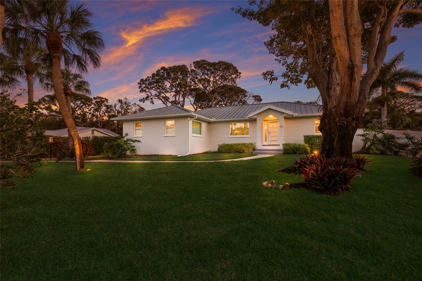 428 Sapphire Drive, FL