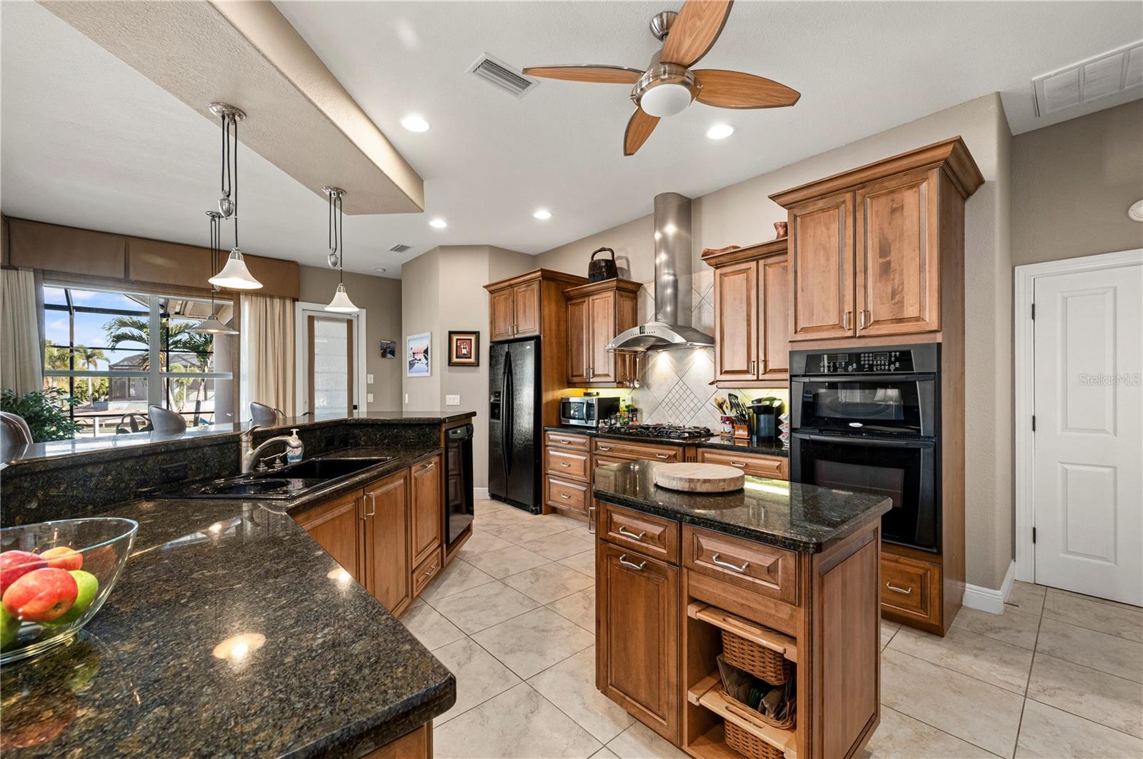 48 Colony Point Drive, FL