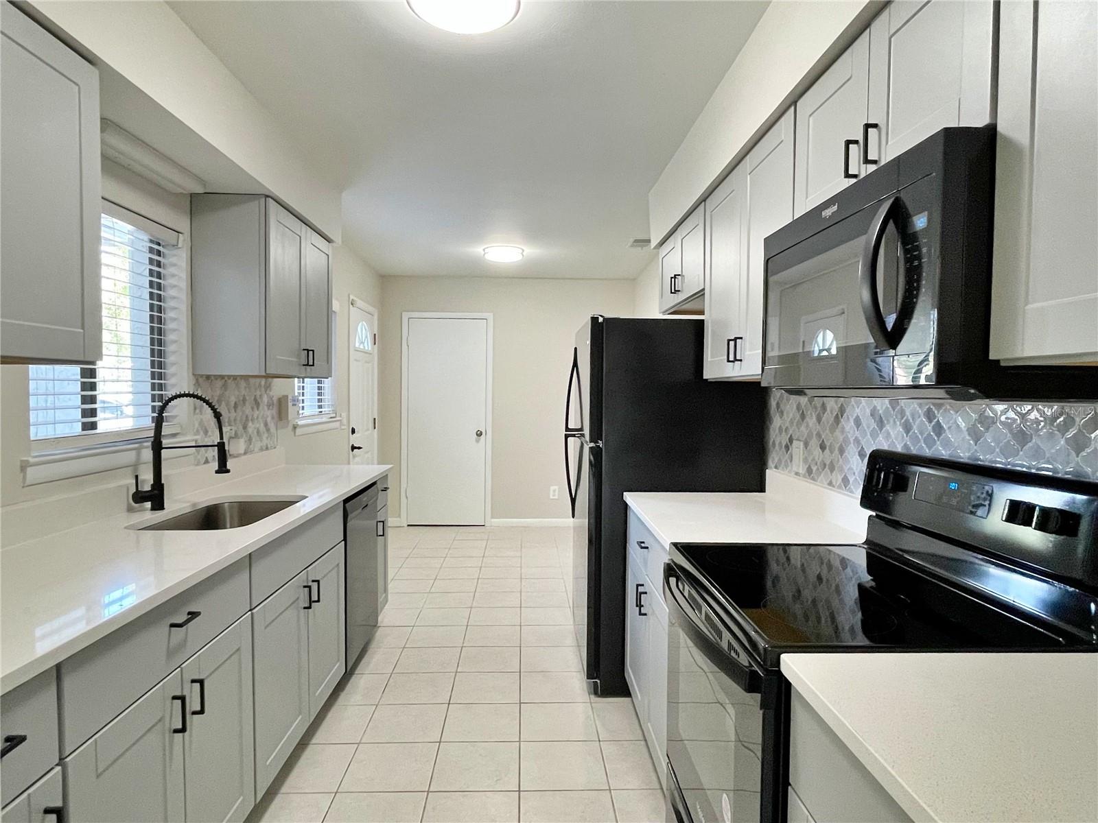 702 Saint Matthew Circle, FL