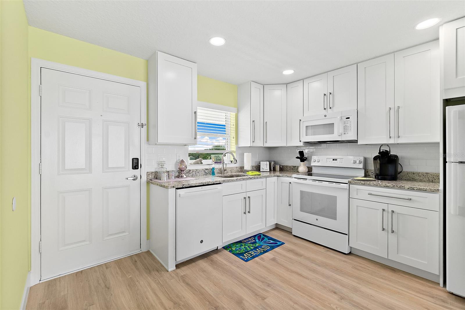300 Central Avenue, FL