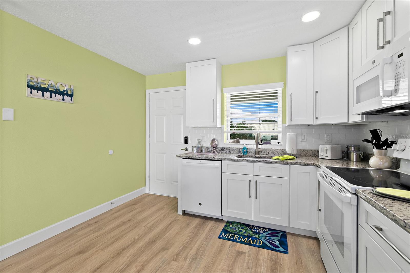 300 Central Avenue, FL