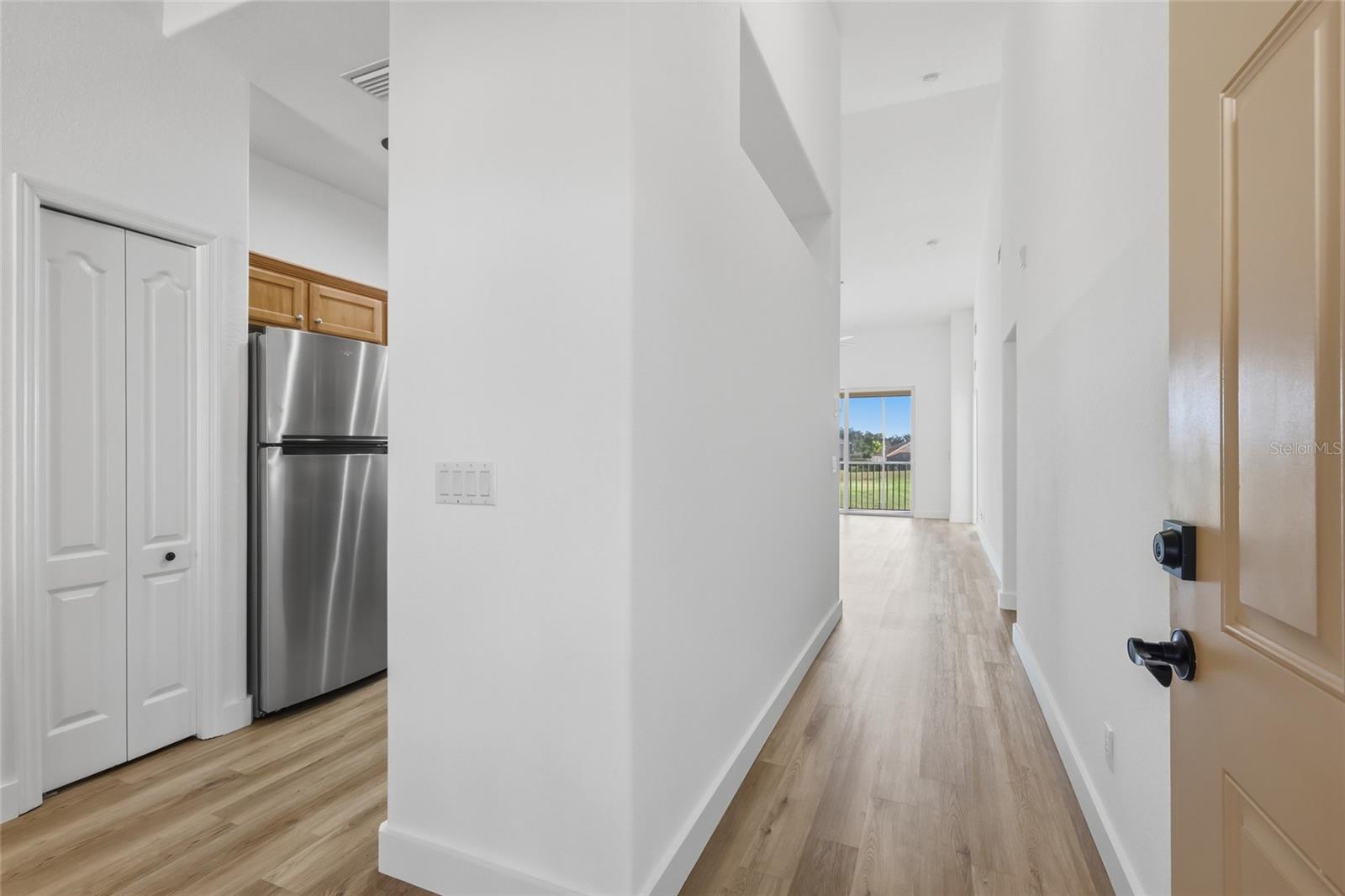 803 Fairwaycove Lane, FL