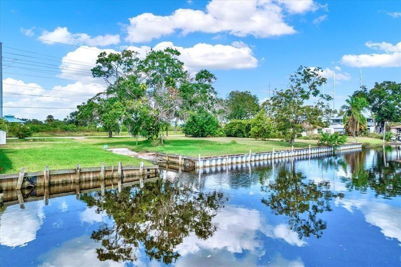 9924 Peninsular Drive, FL