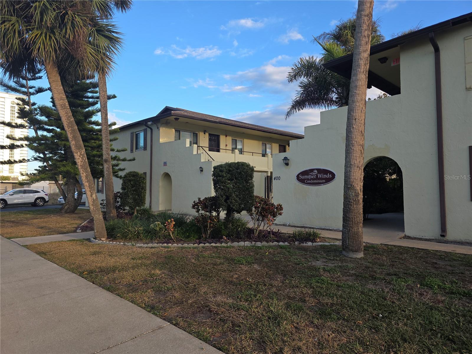 400 Oakridge Boulevard, FL