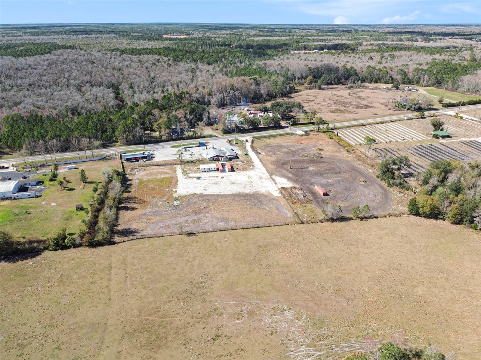 3824 State Road 33, FL