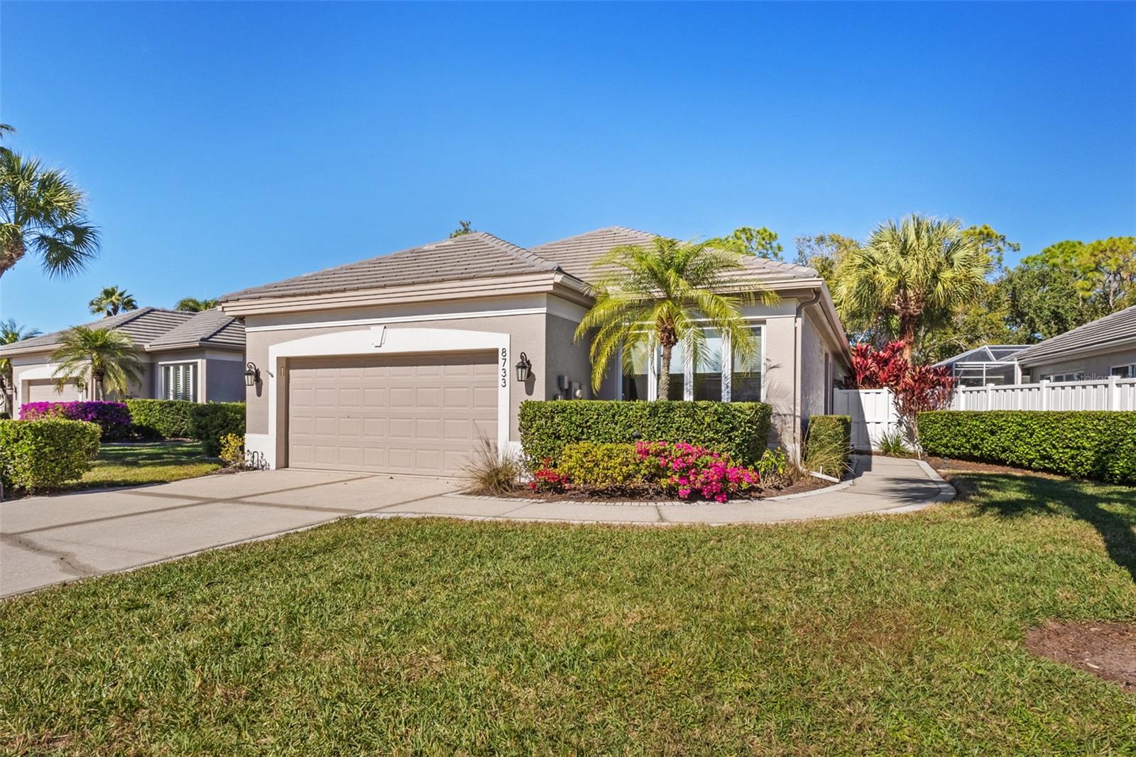 8733 49th Terrace East, FL