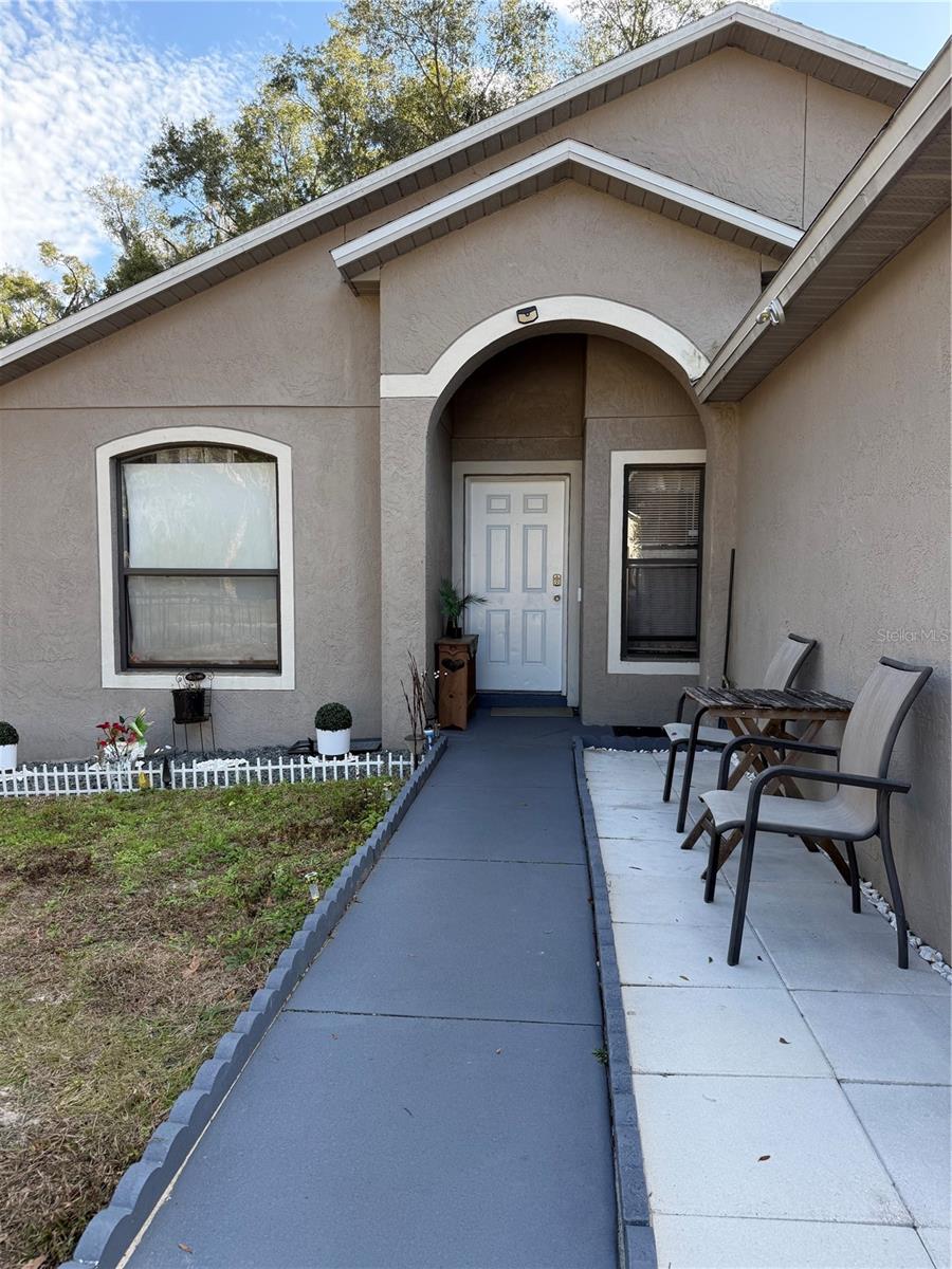 300 Heritage Estates Lane, FL