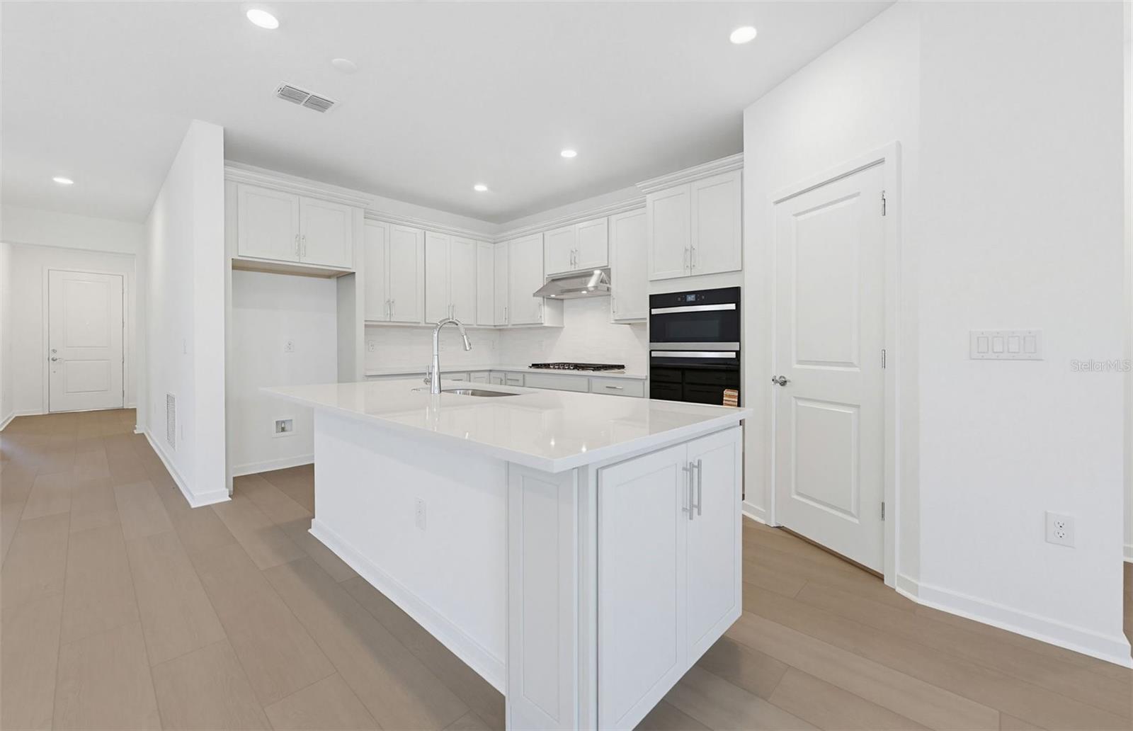 33425 Herds Hallow Way, FL
