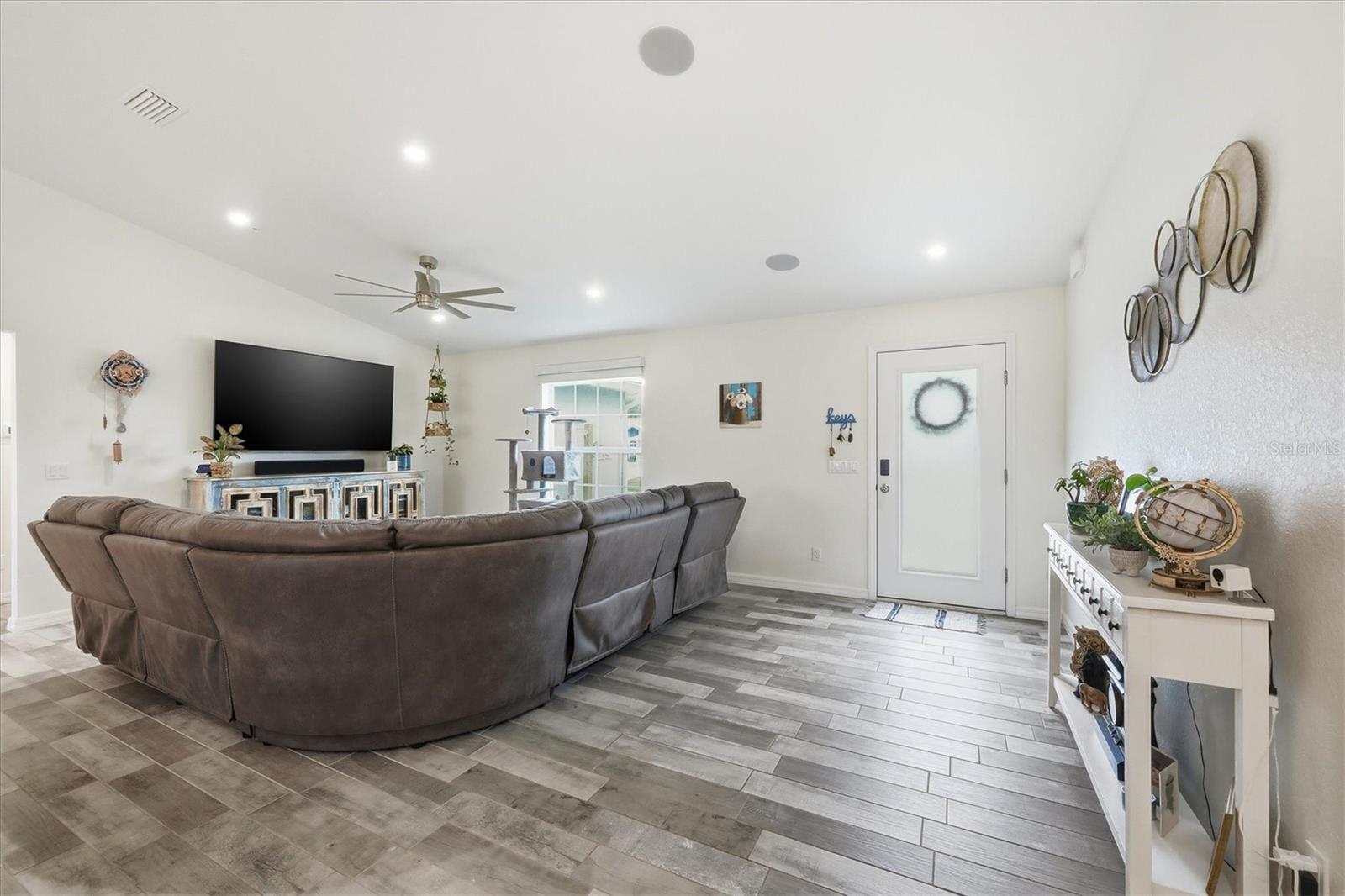 10300 Sandrift Avenue, FL