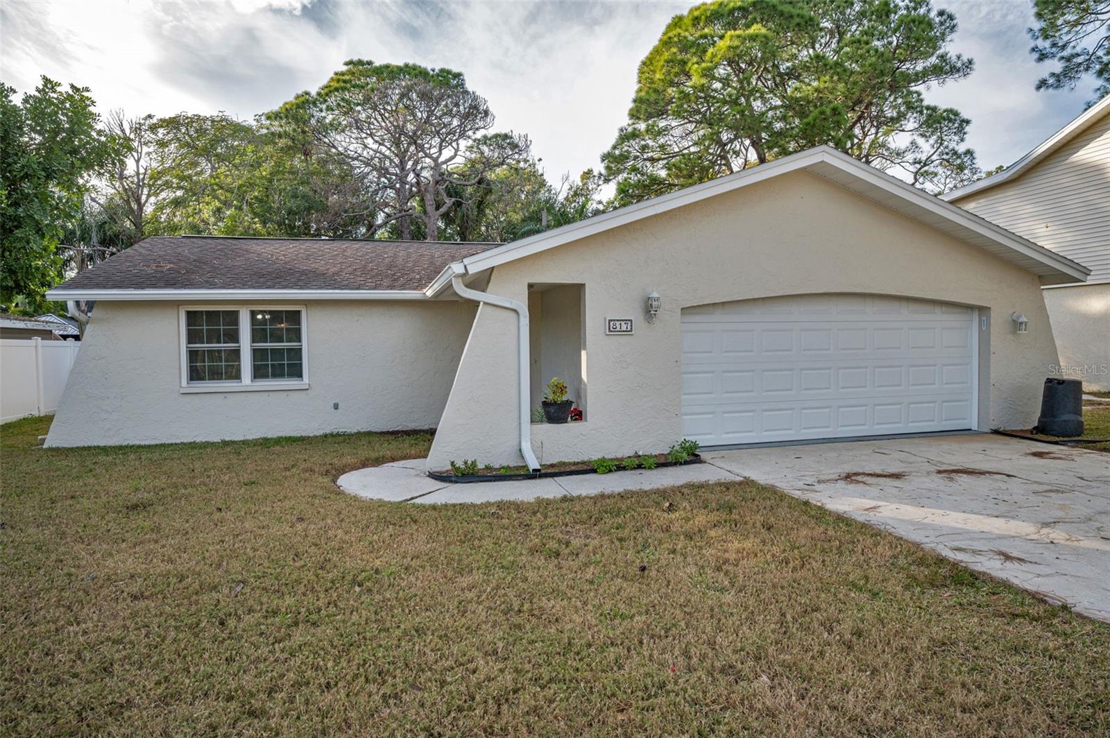 817 Riverside Drive, FL