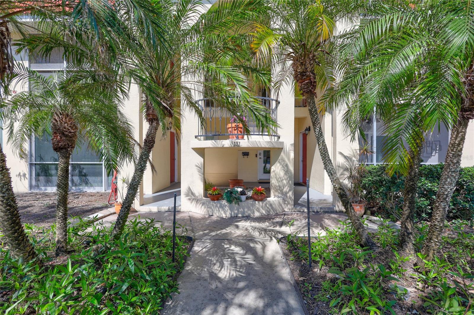 137 Avenida Messina, FL