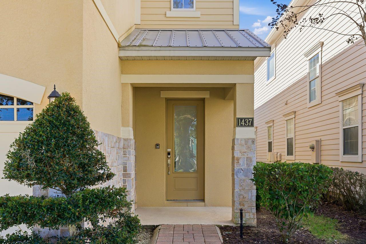 1437 Fairview Circle, FL