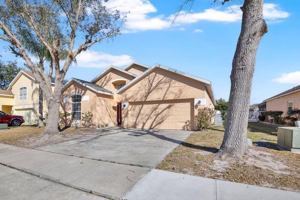 2109 Woodsedge Drive, FL