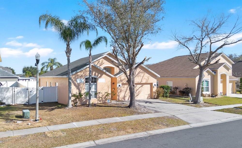 2109 Woodsedge Drive, FL