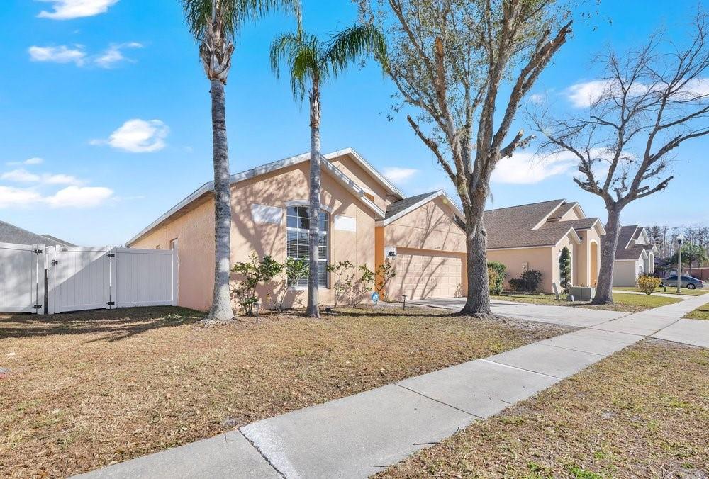 2109 Woodsedge Drive, FL