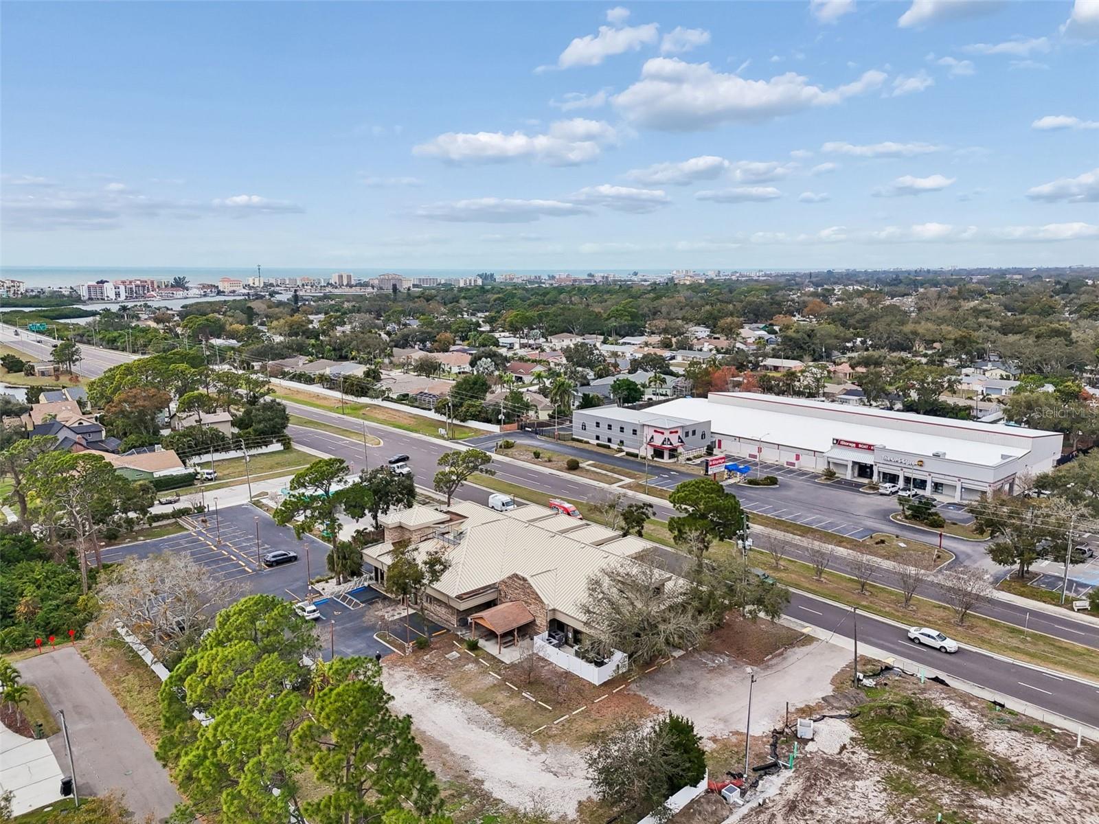 13800 Park Boulevard, FL