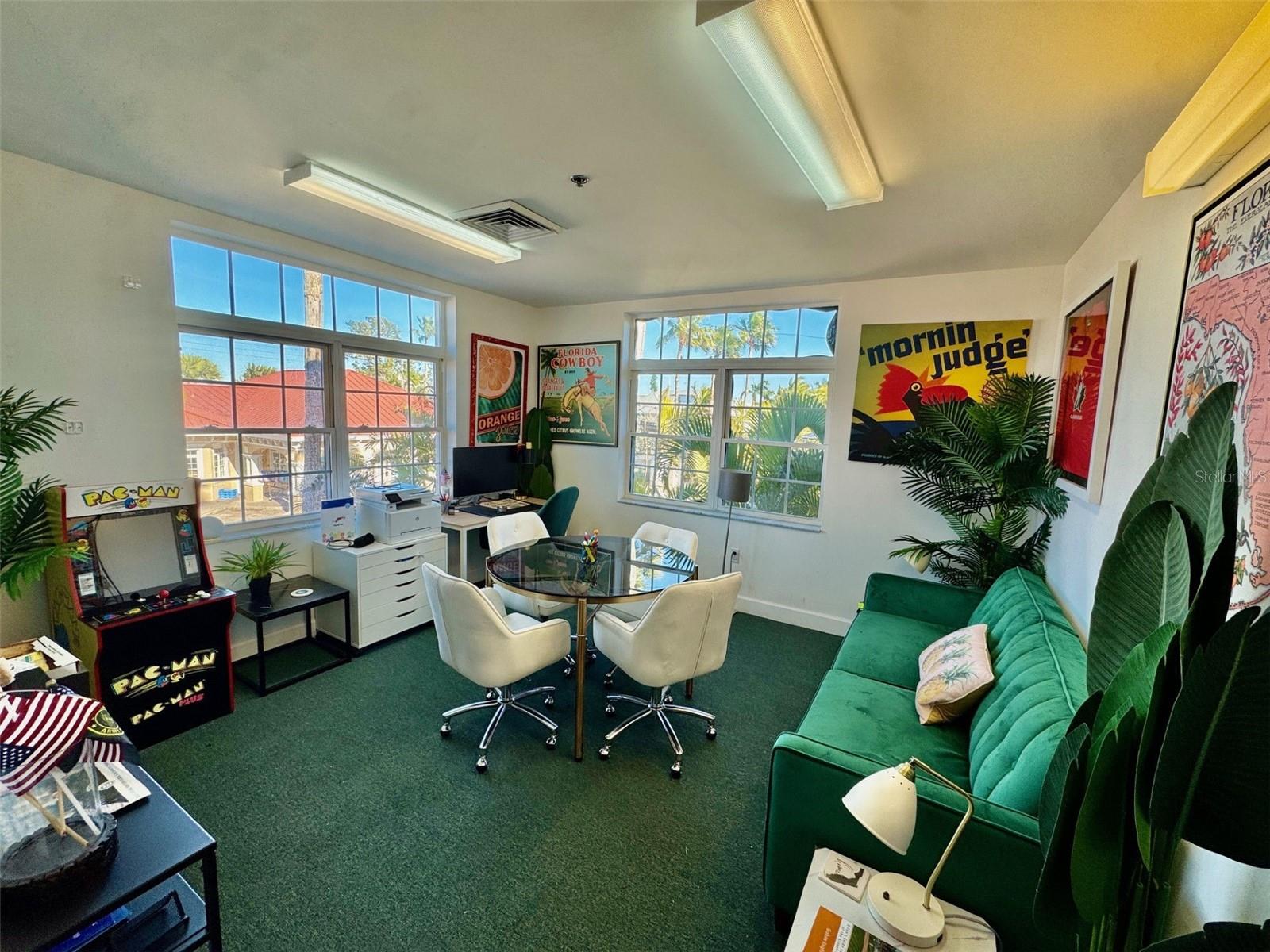101 Pine Avenue, FL