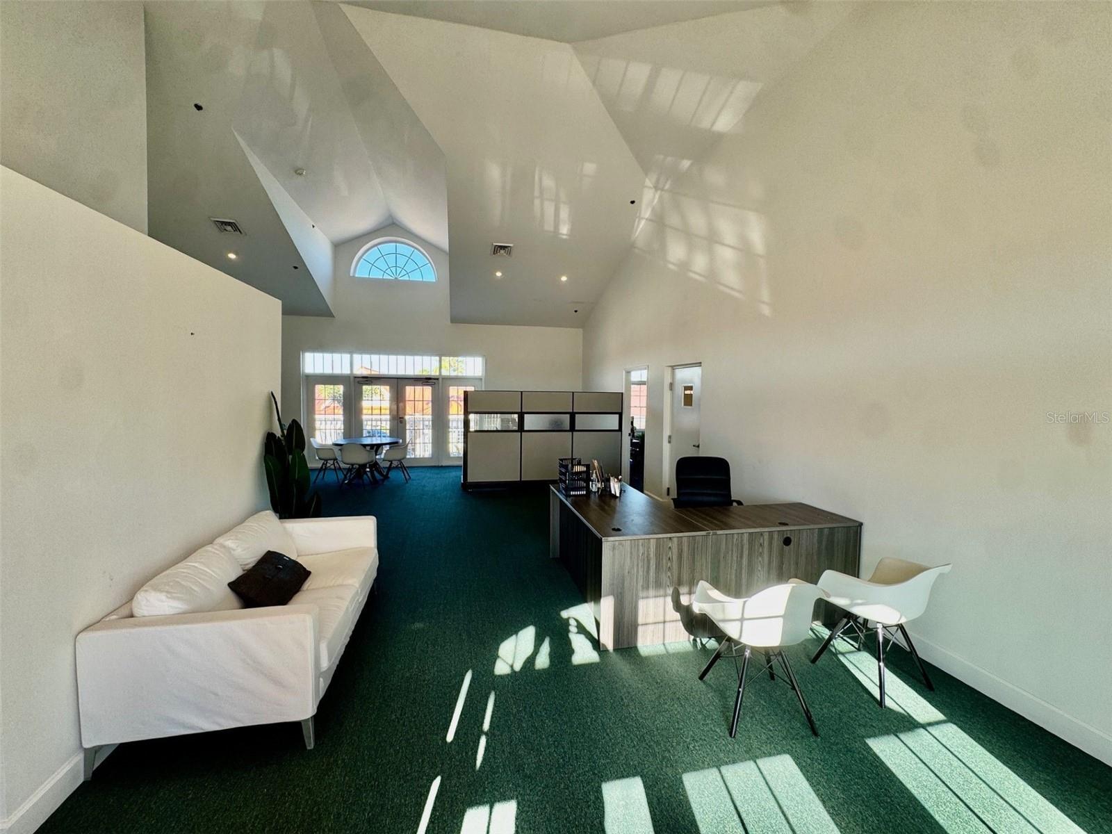 101 Pine Avenue, FL