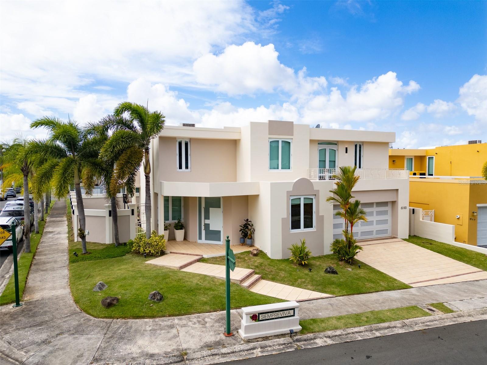 8wmh+P23 Las Flores De Montehiedra, PR