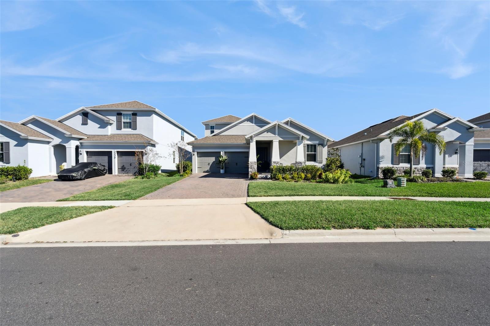 4442 Lions Gate Drive, FL