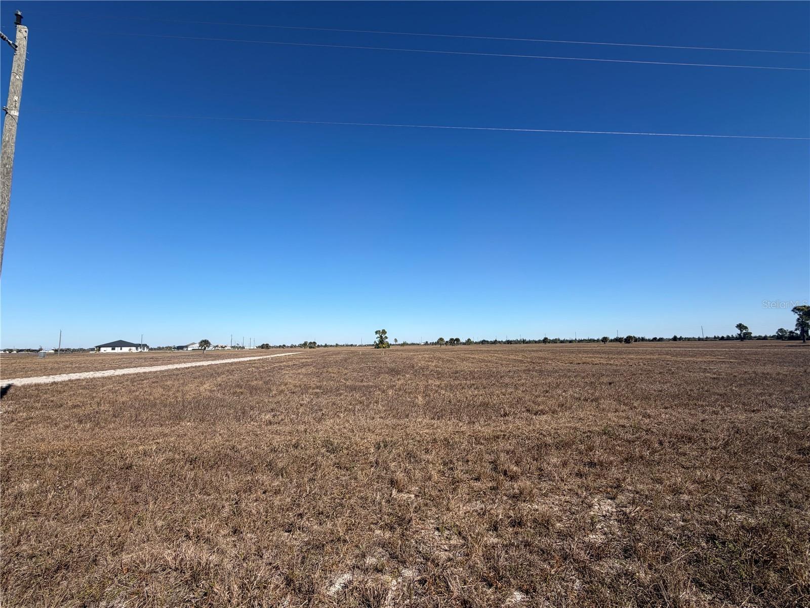 2 Goldfinch Drive, FL