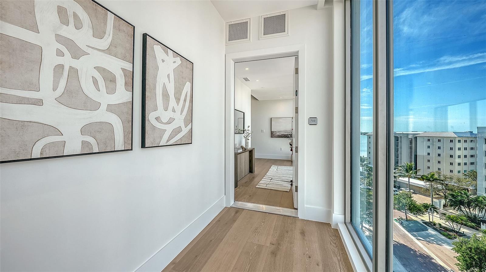 253 Golden Gate Point, FL