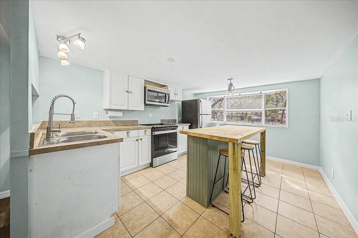 16789 8th Place, FL