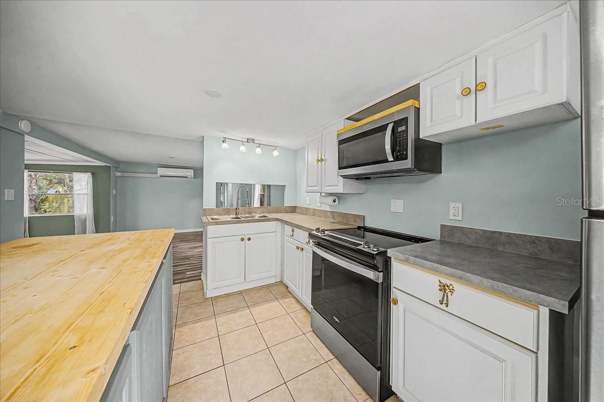 16789 8th Place, FL