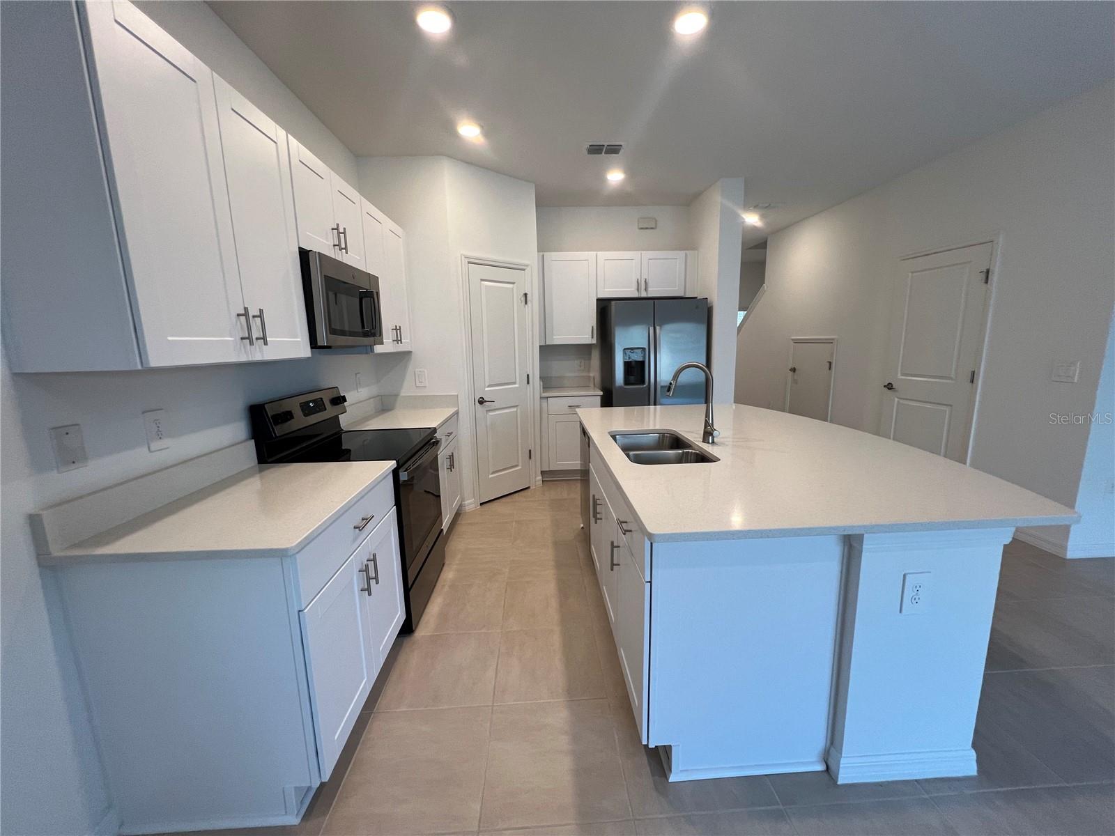 2211 Portrait Street, FL