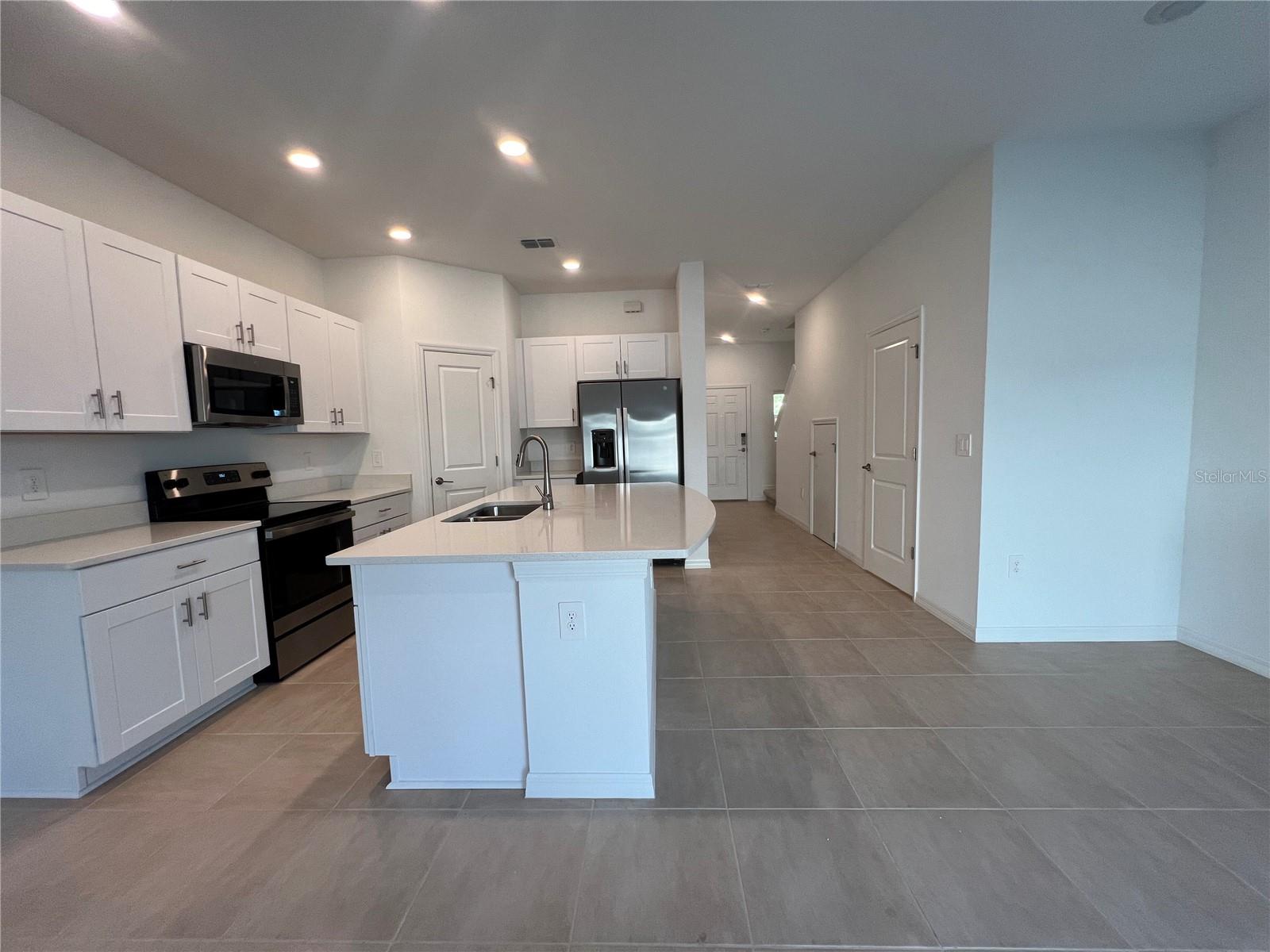 2211 Portrait Street, FL