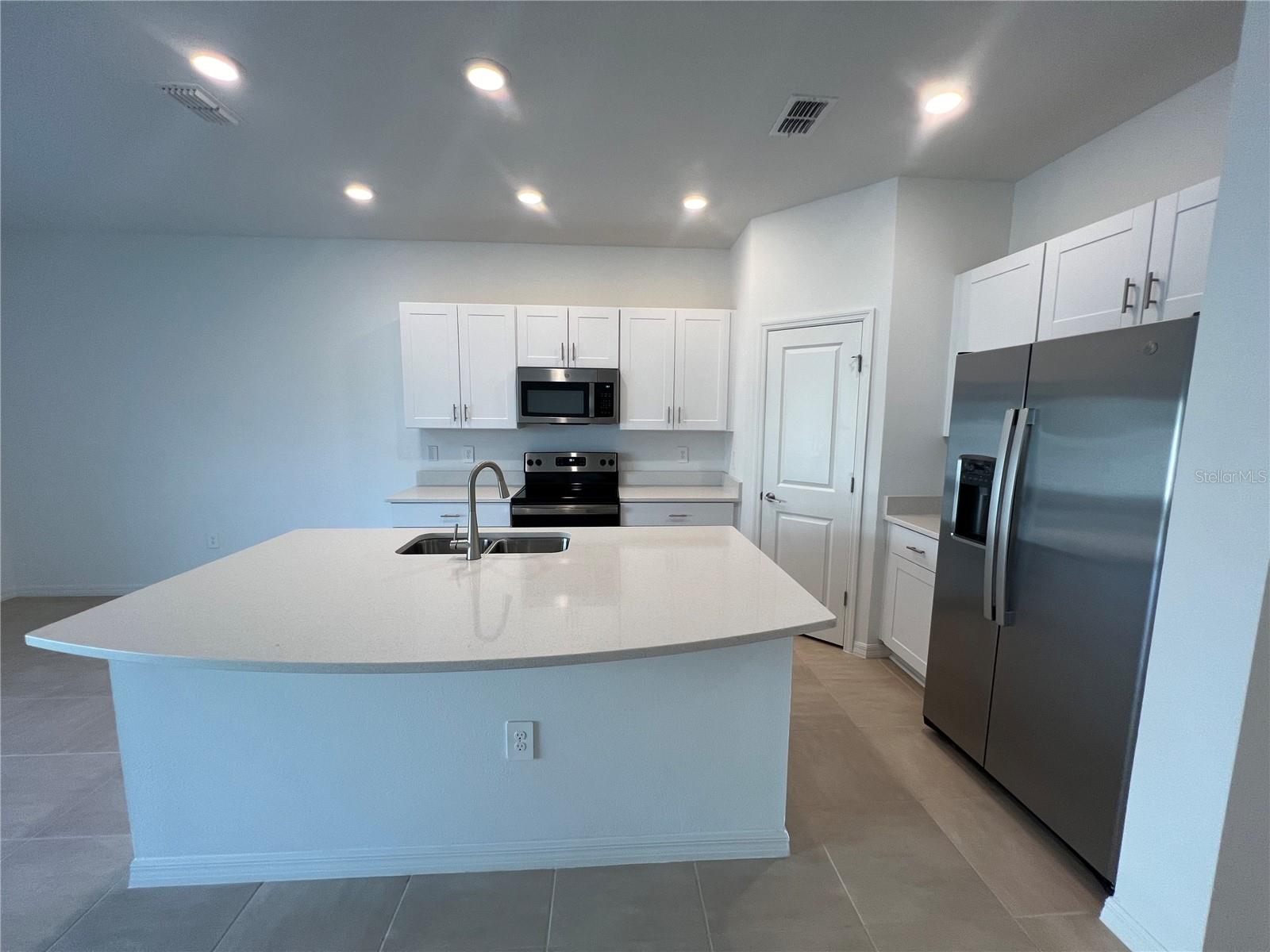 2211 Portrait Street, FL