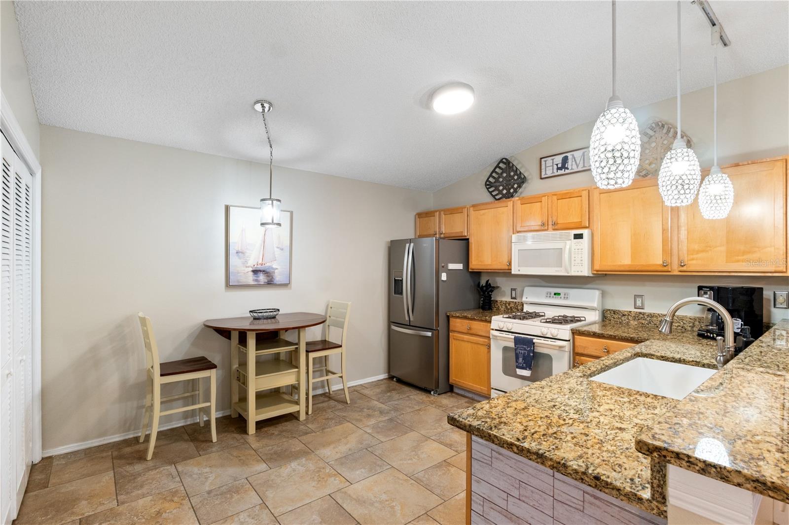 444 Maywood Way, FL