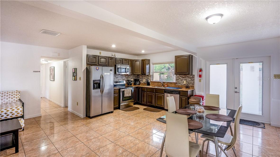 2721 Raeford Road, FL