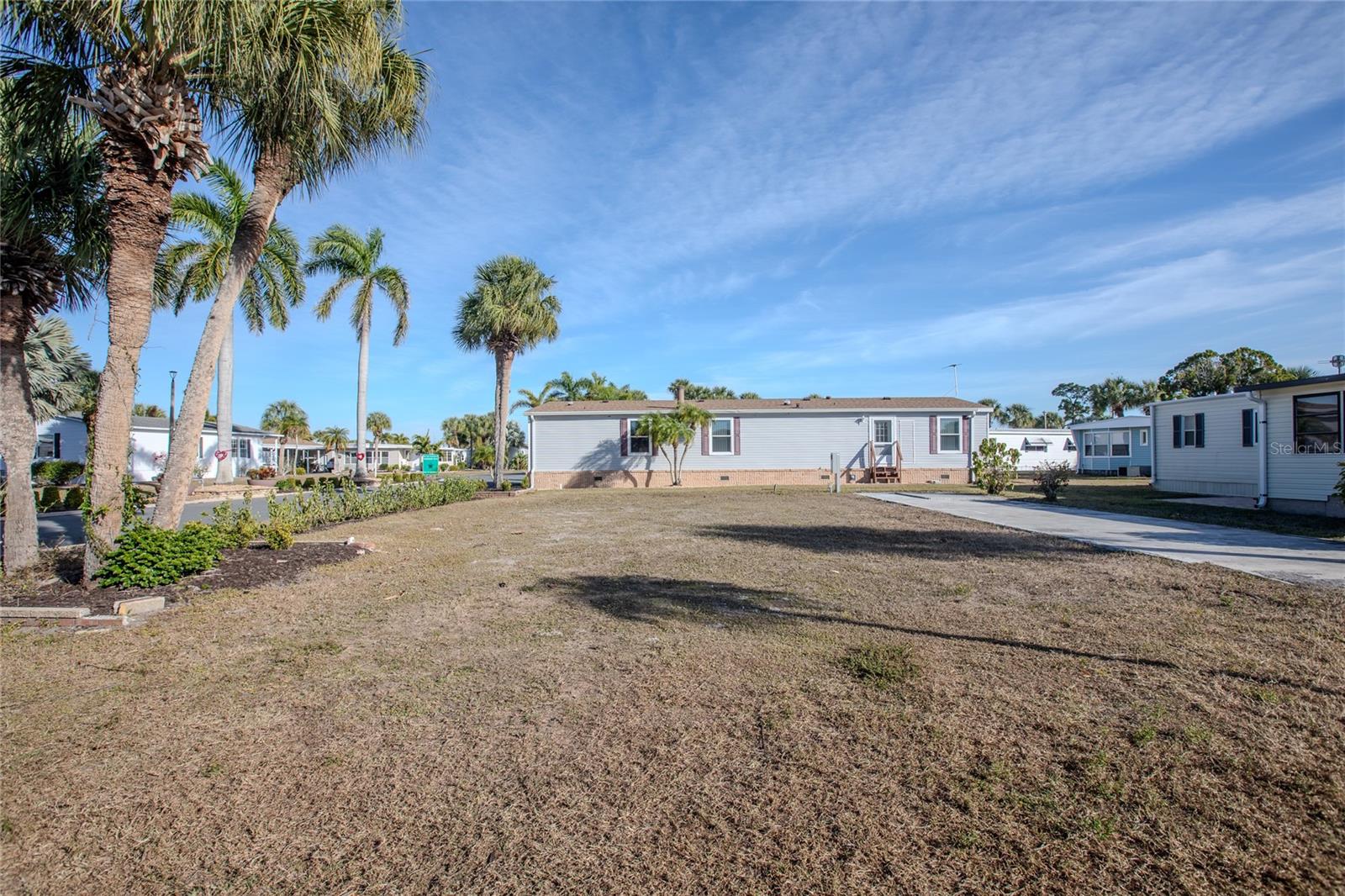 2100 Kings Highway, FL