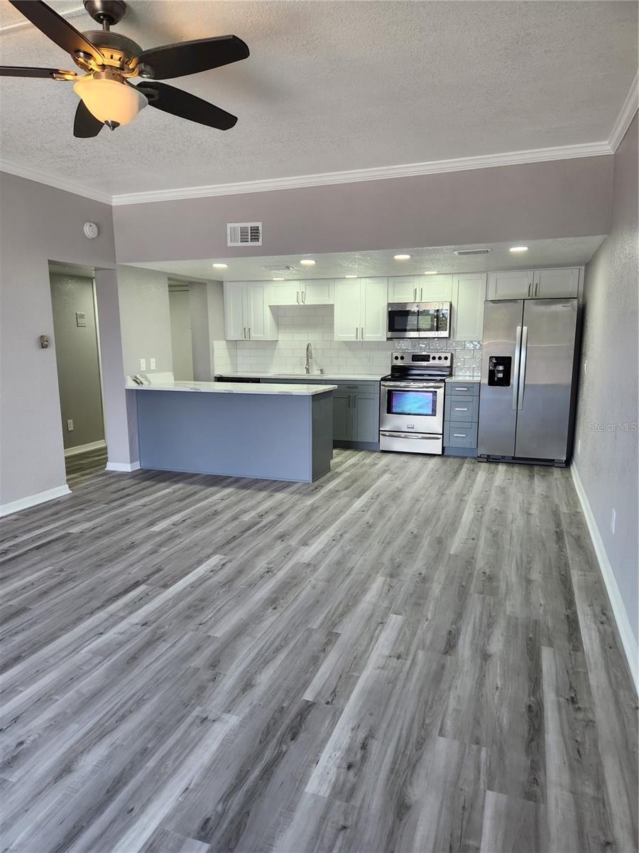 5541 Bay Boulevard, FL