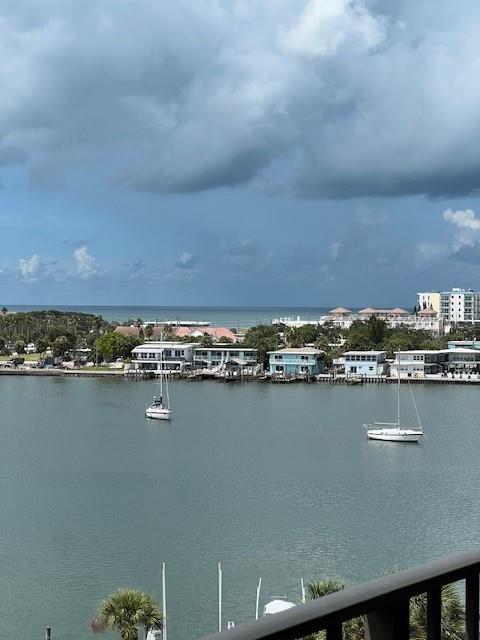 650 Island Way, FL