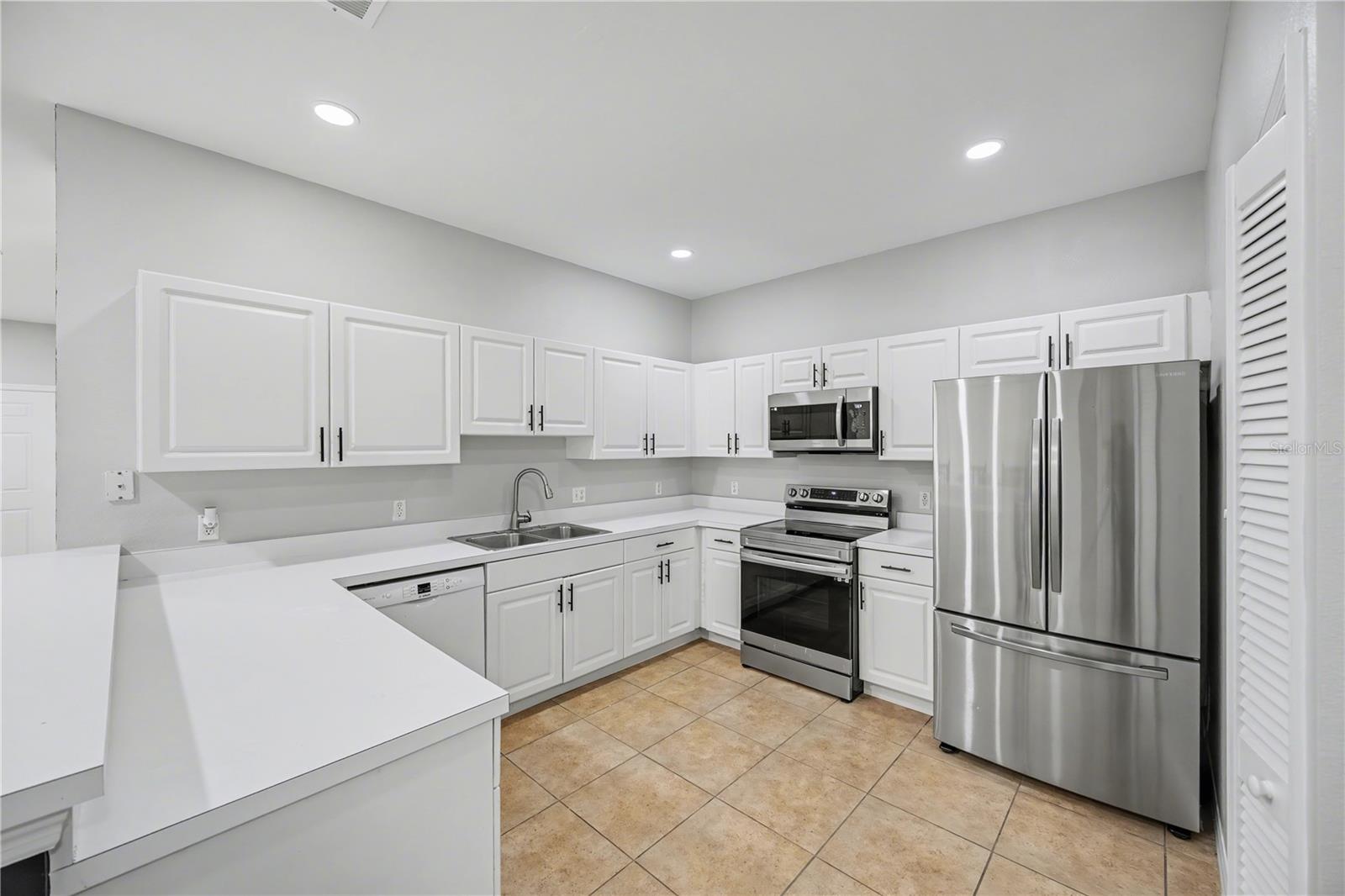 3158 Sun Lake Court, FL