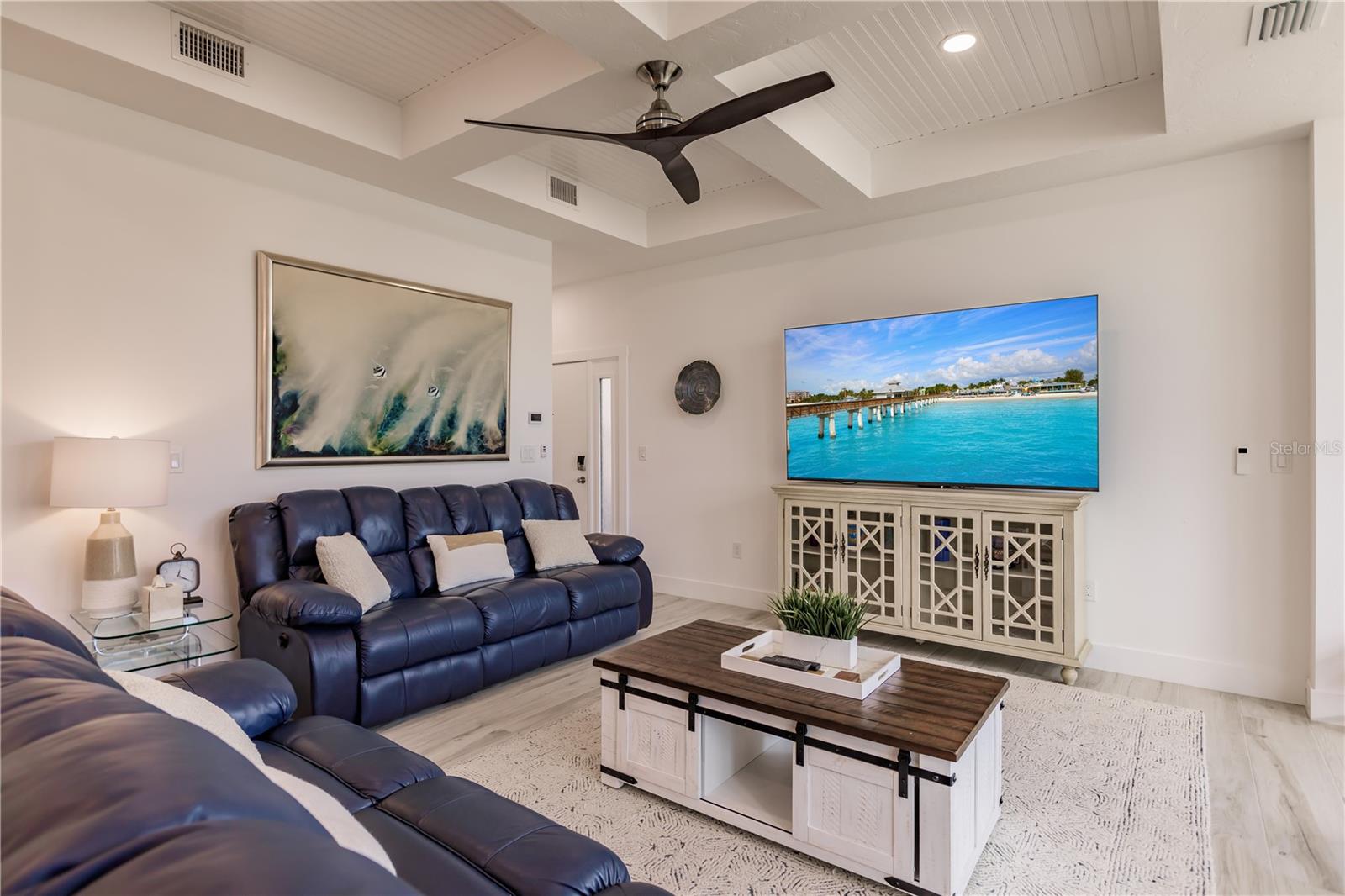 6042 Peppertree Way, FL