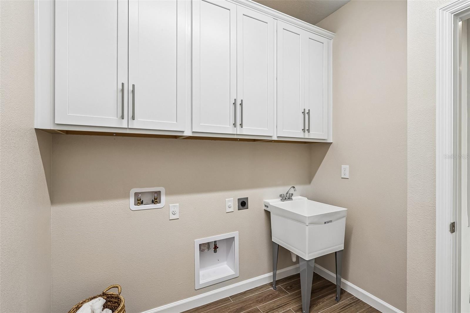 5297 High Line Drive, FL