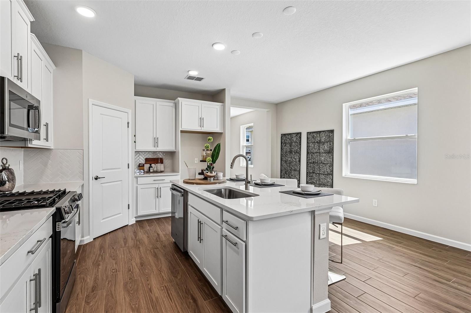 5297 High Line Drive, FL