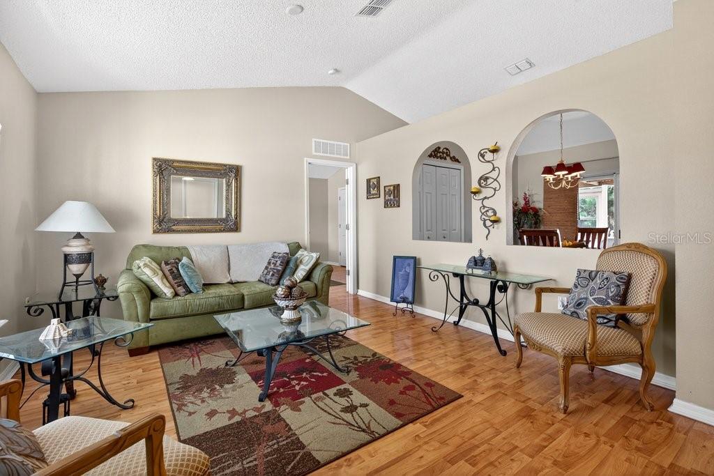 51 Longfellow Drive, FL