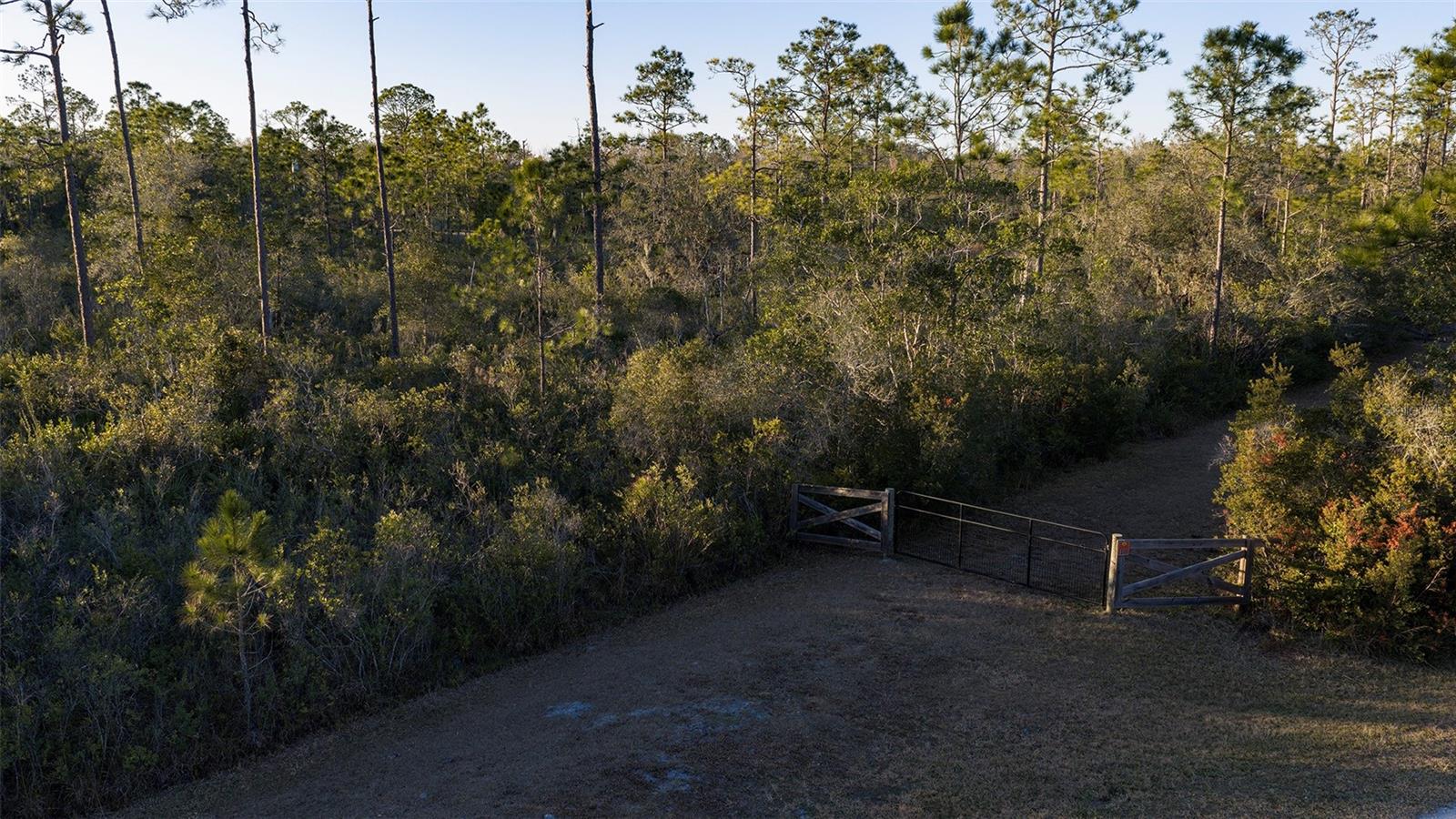 32801 Hwy 441, FL