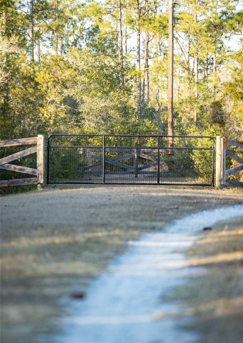 32801 Hwy 441, FL