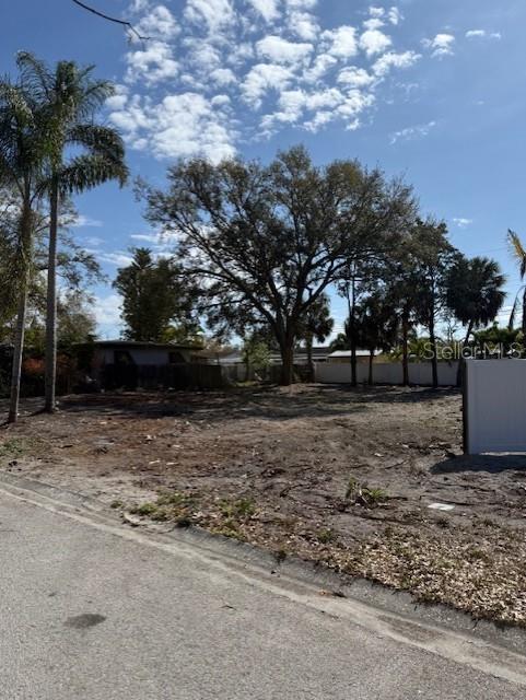 6611 Kingswood Drive, FL