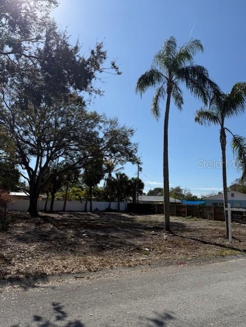 6611 Kingswood Drive, FL