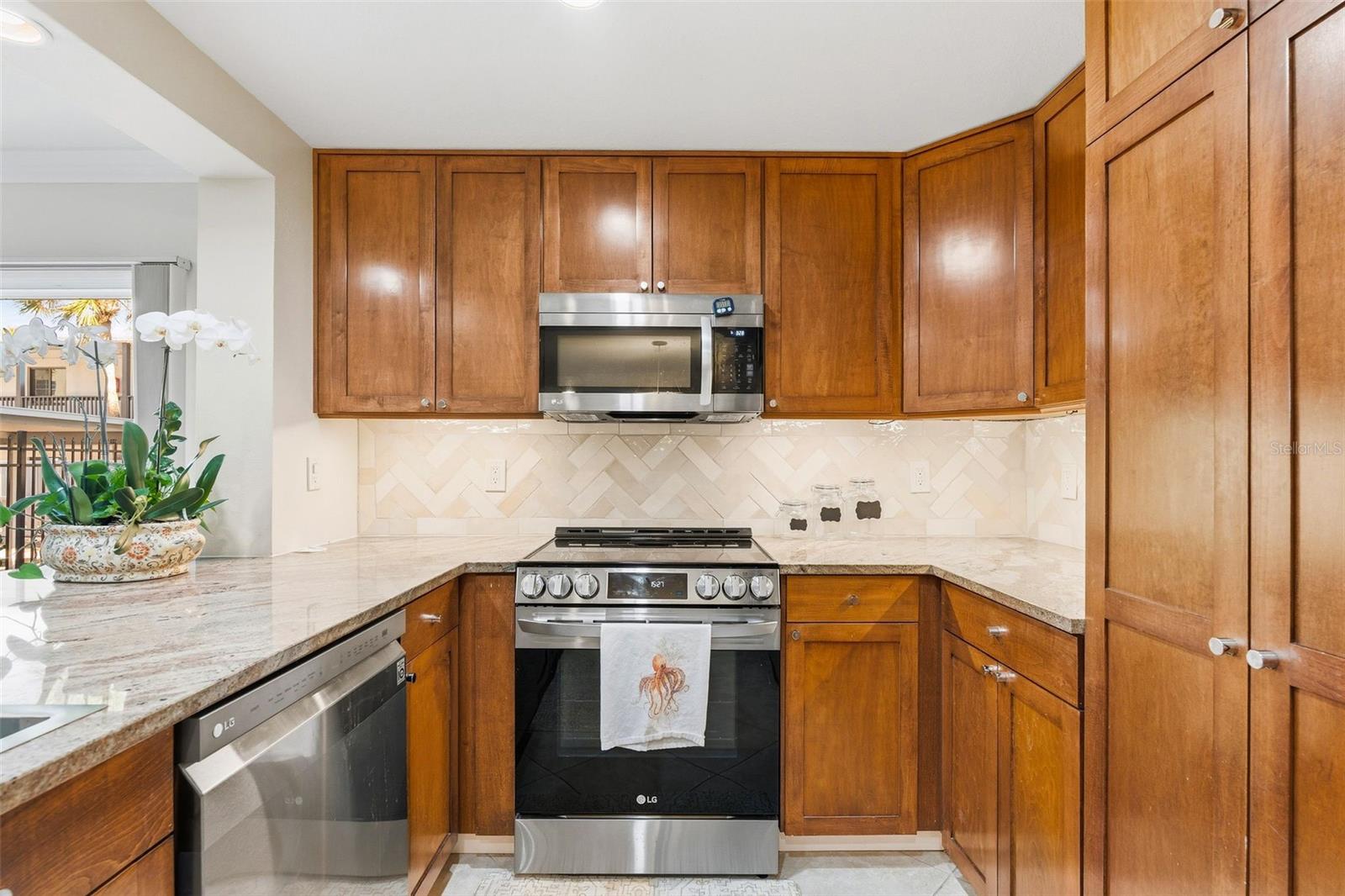 800 Benjamin Franklin Drive, FL