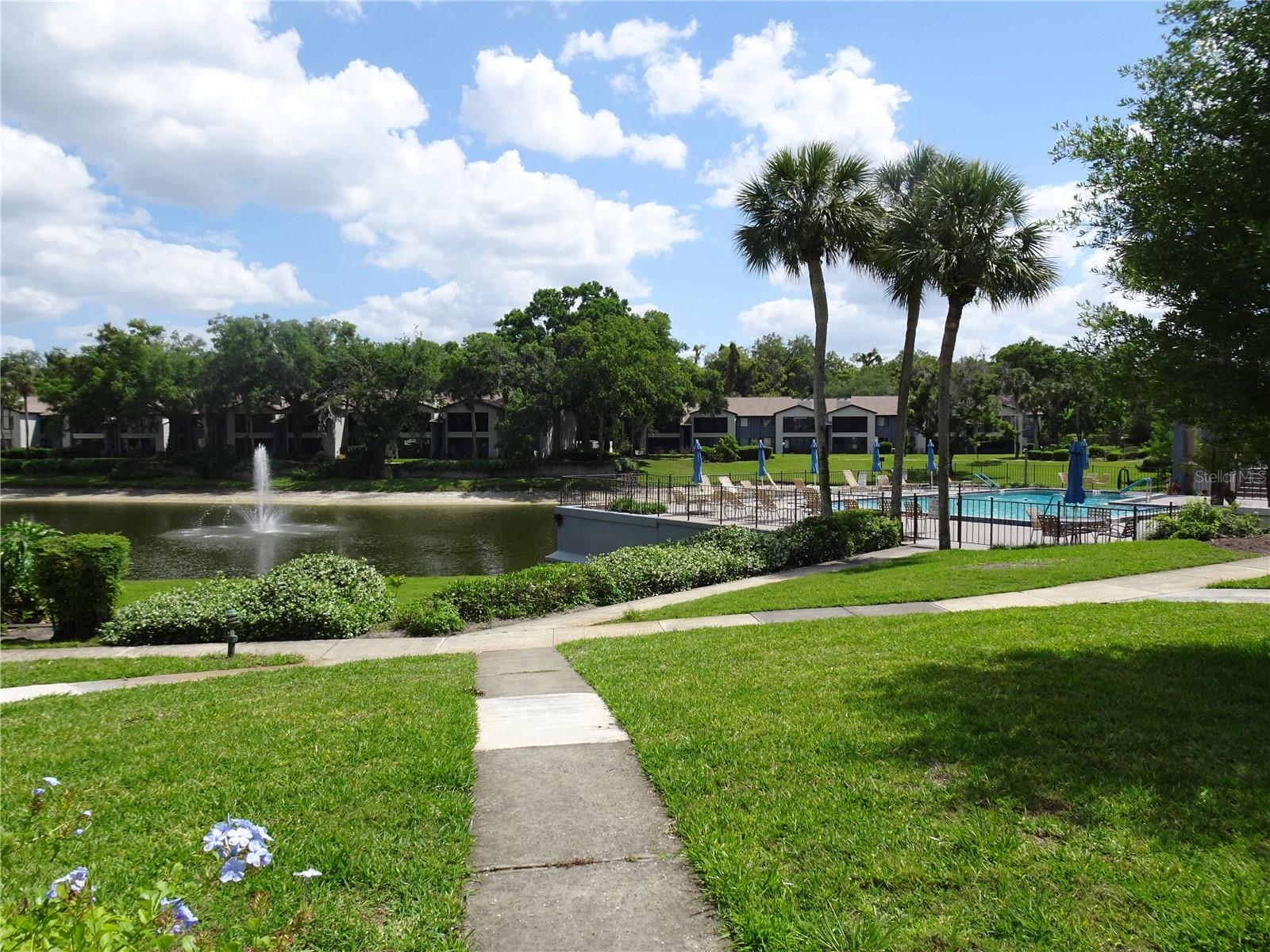 2 Escondido Circle, FL