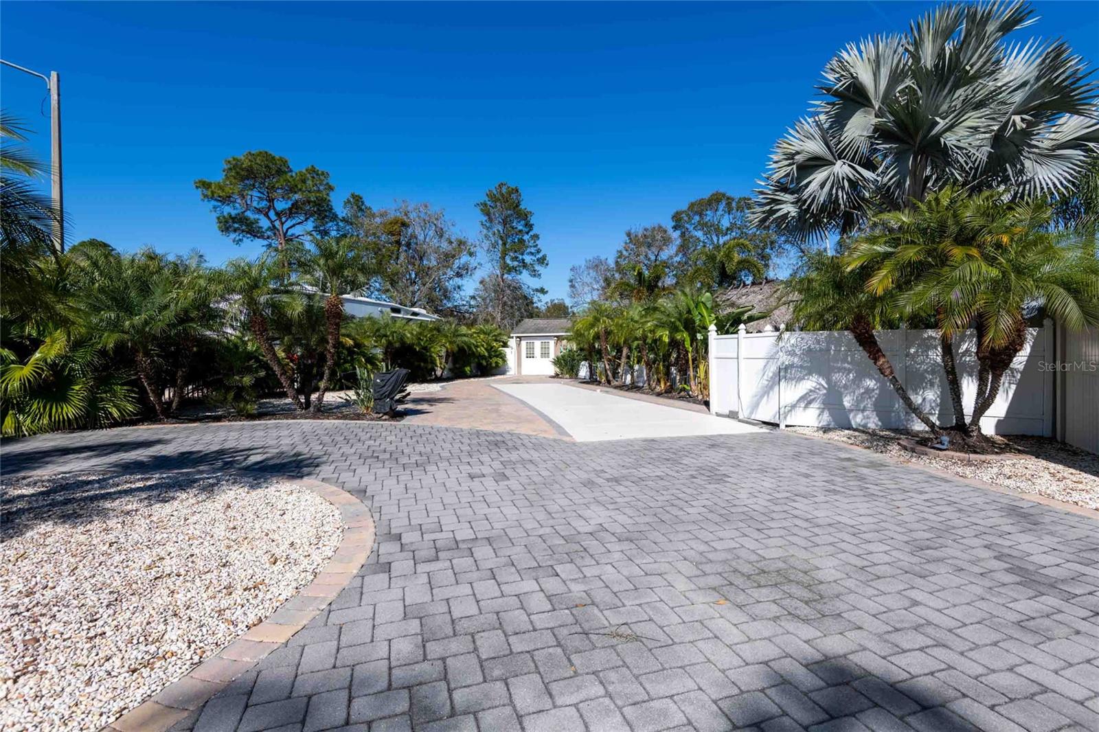 20300 Leonard Road, FL