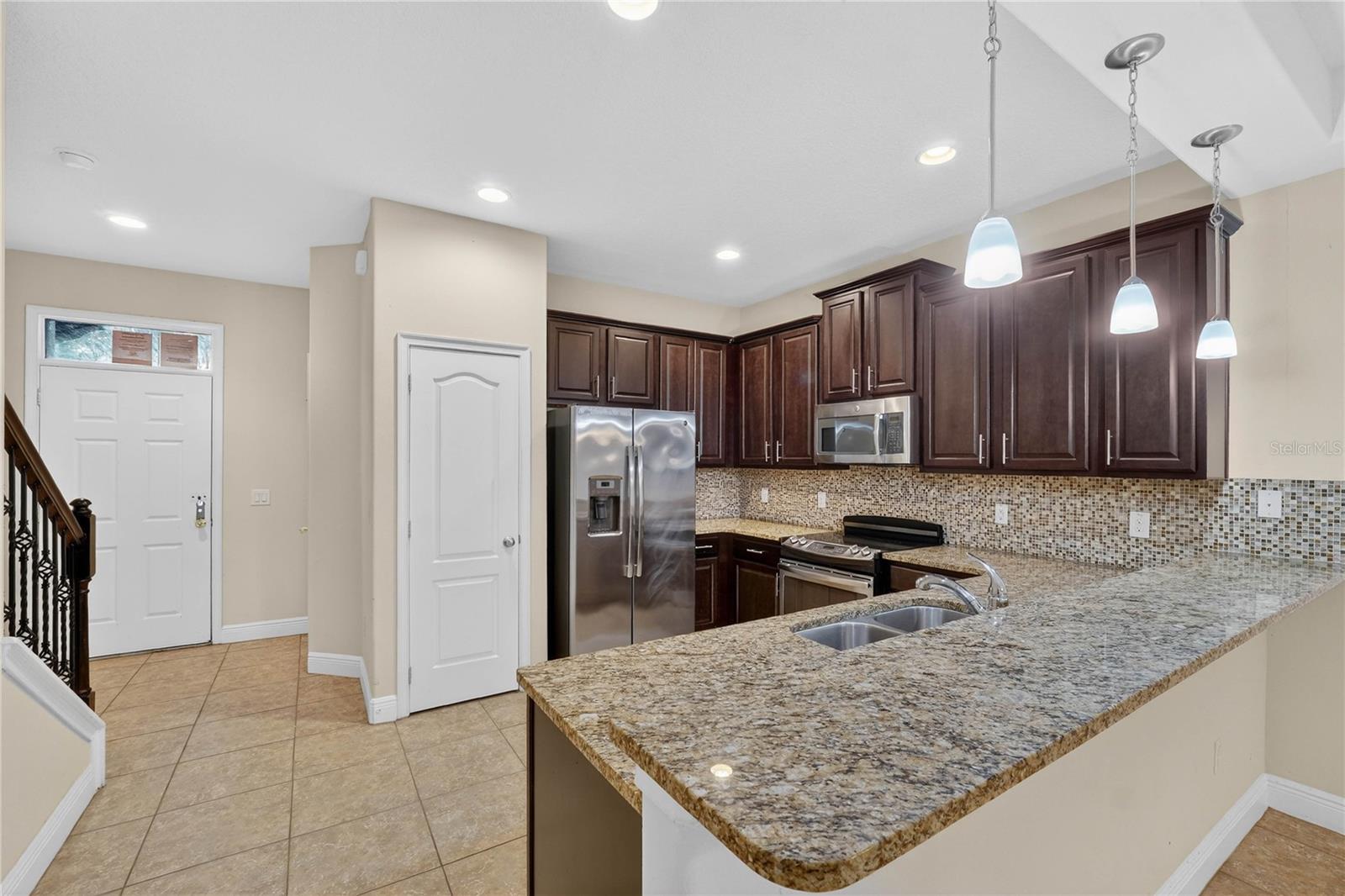 8087 Brooksville Drive, FL